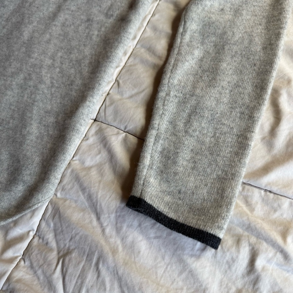 Women's Cashmere Sweater, Star on Back, Oatmeal, Size S - Picture 3 of 8